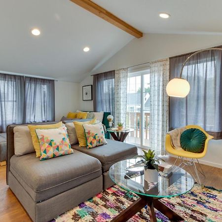 New Portland Neighborhood Studio Luaran gambar